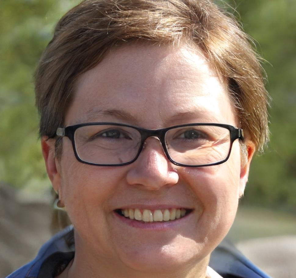 Dr. Sarah Weber, Finanzexpertin für Unternehmensplanung